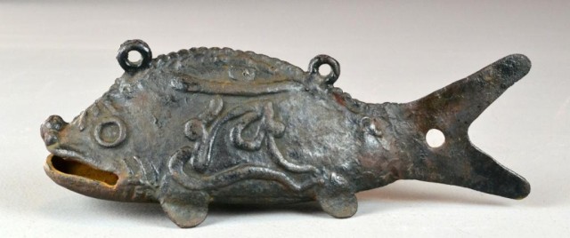 Japanese Cast Iron Fish shaped 1721d6