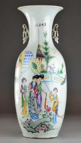 Large Hand painted Chinese Vase 1721d9