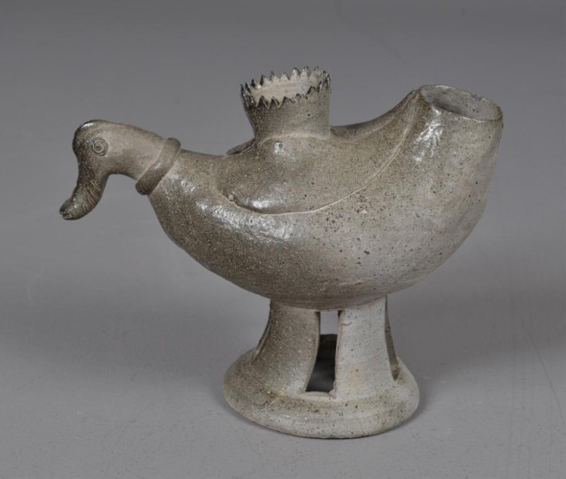 An Unusual Bird Form Pottery FigureProbably