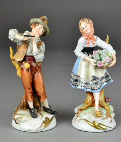 PAIR OF PEASANT FIGURINES CAPODIMONTE 1722fc