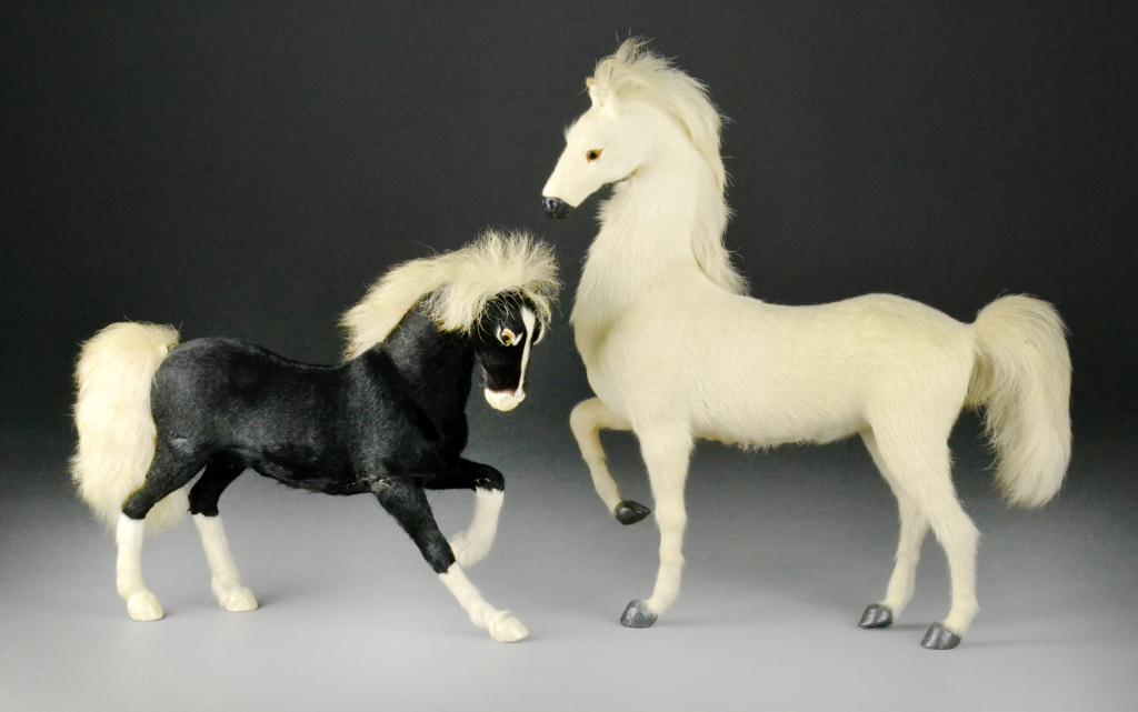 Pr. Antique Wood And Horse Hair Models