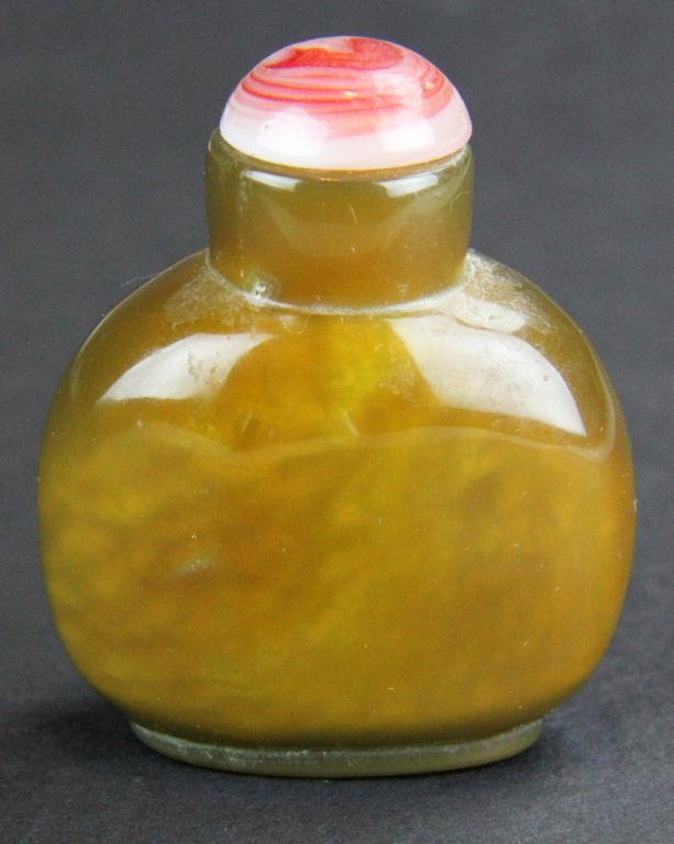 Chinese Carved Agate Snuff BottleWell 172506