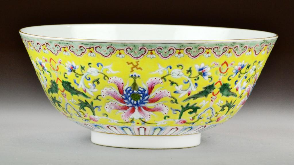 Chinese Famille Rose Yellow Enamelled 1725dc