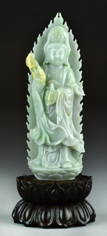 Chinese Carved Celedon Jade Kwan 17266a