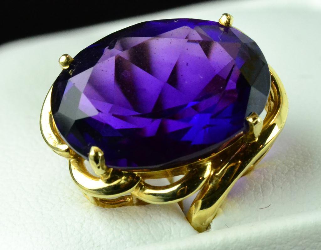 14K Gold & Amethyst RingHaving