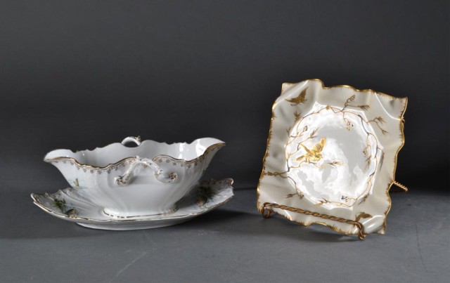  2 Pieces Porcelain Including 17292d