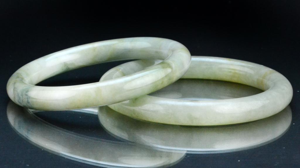  2 Chinese Qing Jade Bangle BraceletsFinely 1729bb