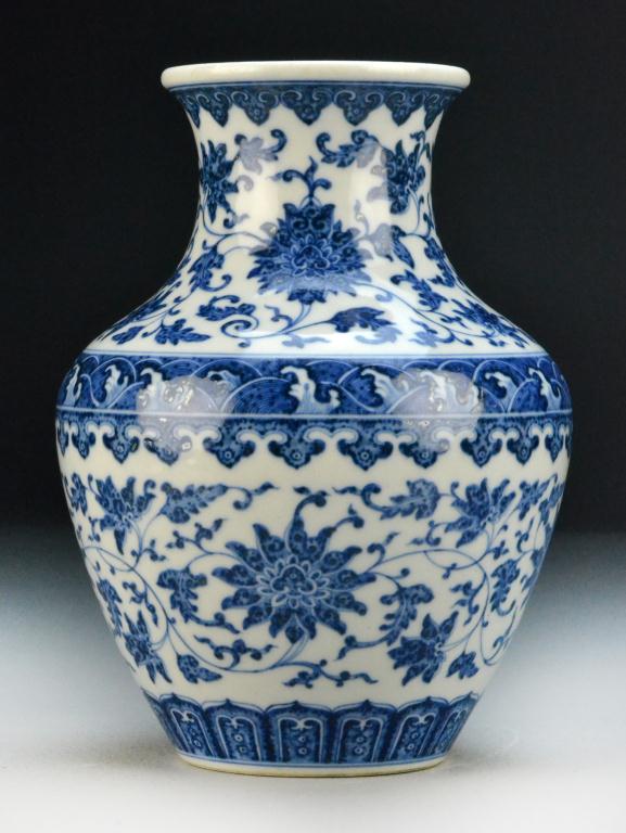 Chinese Blue & White Porcelain Urn VaseOf