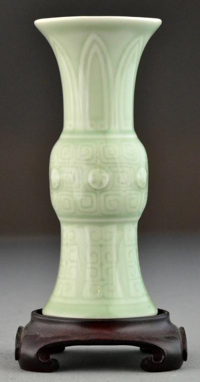 Chinese Longquan Type Celedon Porcelain 172a78
