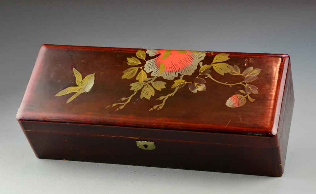 Japanese Lacquered BoxFinely painted 172a90