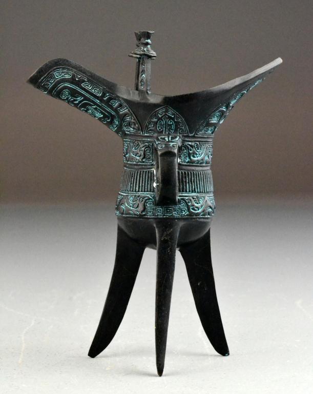 Chinese Bronze Ju VesselOf archaic