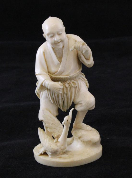 A Japanese ivory figure of a cormorant 172cc5