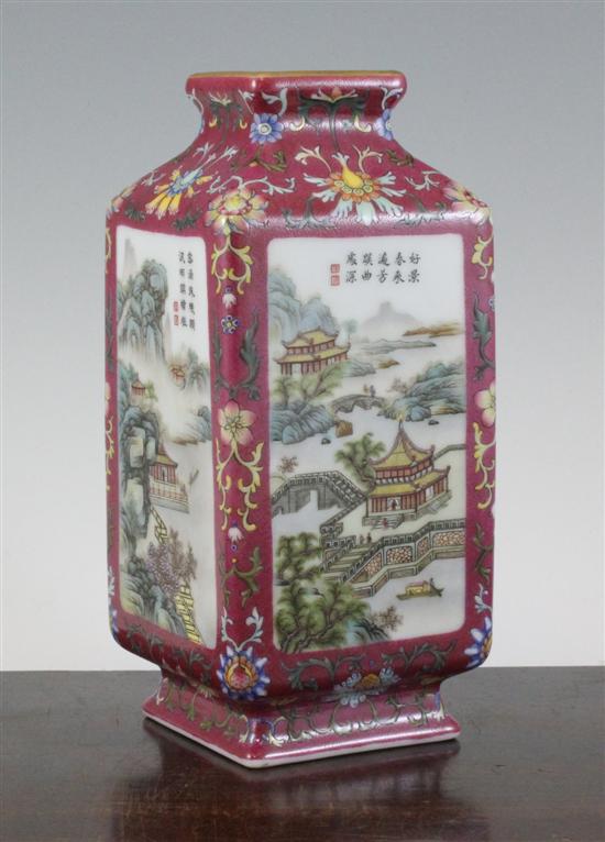 A Chinese famille rose square vase 172ce6