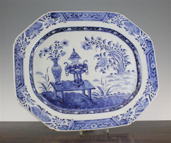 A Chinese Export blue and white