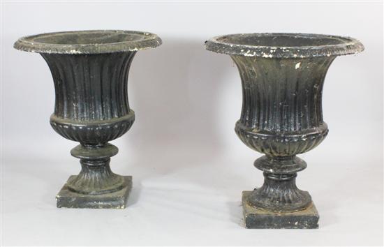 A pair of Victorian cast iron garden 172d49