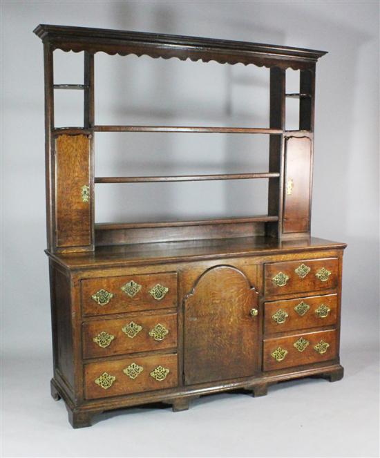 A George III oak dresser with three 172d69