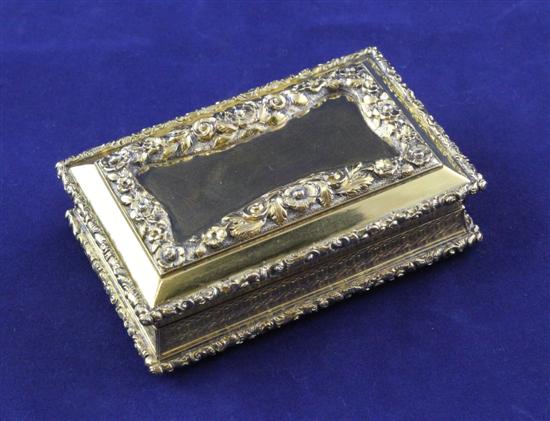 A Victorian silver gilt table snuff 172de8