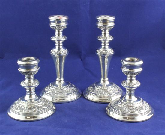 A pair of 1970 s silver candlesticks 172e08