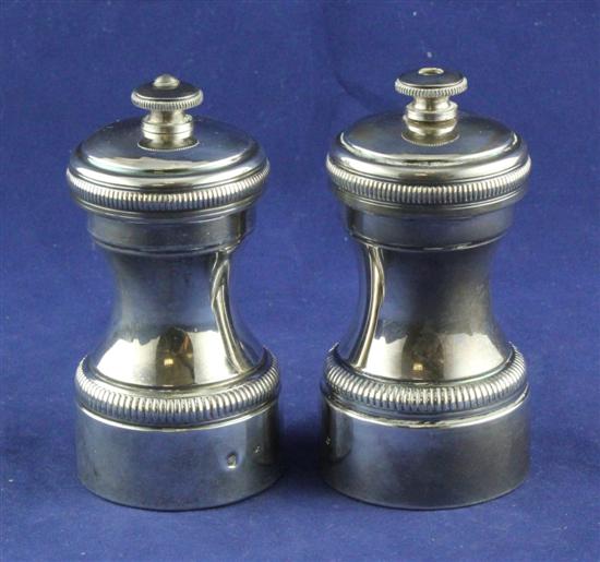 A pair of 20th century French silver 172e3b