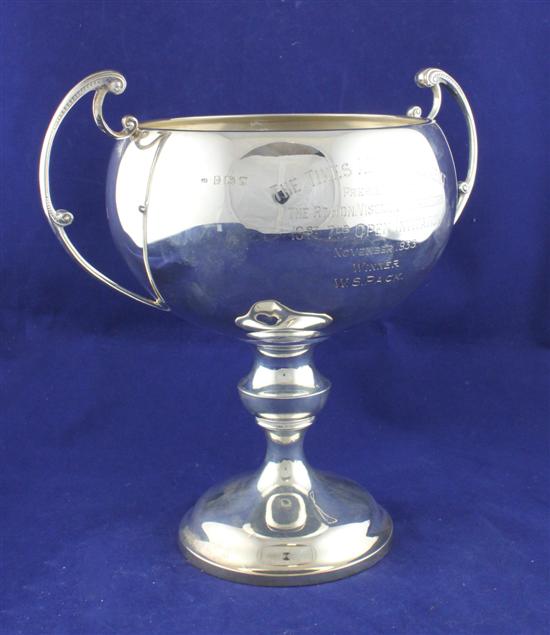 A George V silver two handled boxing