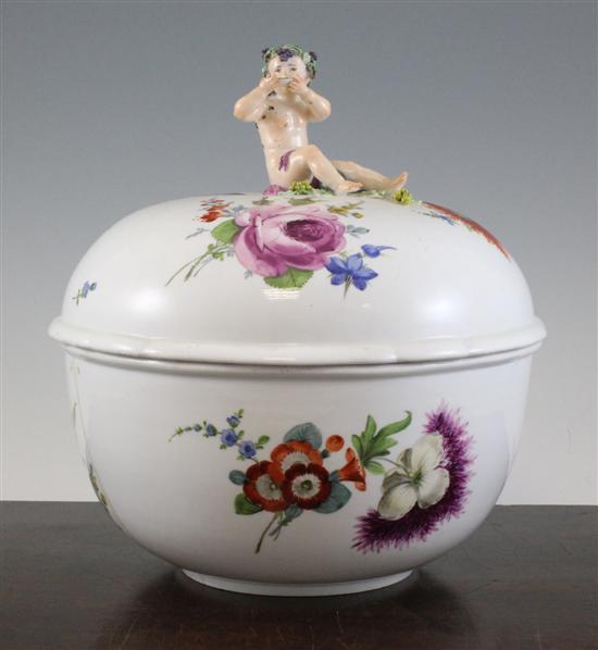 A Meissen Marcolini period globular 173095