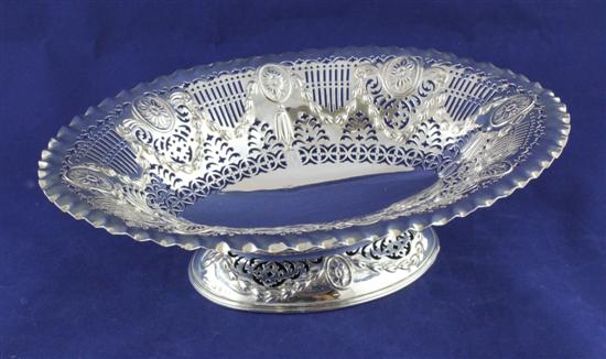 A Victorian pierced silver oval