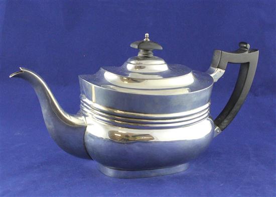 A George V silver three piece tea 170b24