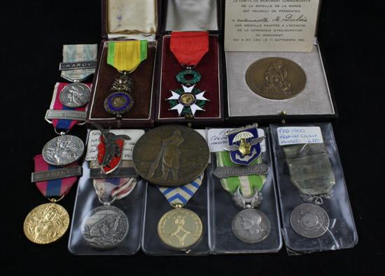 A group of French campaign medals 170bbd