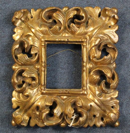 A 17th century Italian carved giltwood 170c3c