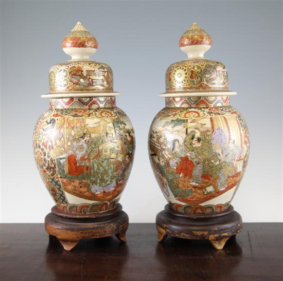 A pair of Japanese Satsuma pottery 170d90