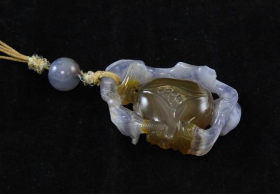 A Chinese agate pendant carved 170dc5