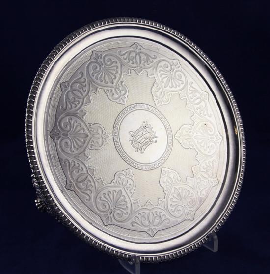 A Victorian silver circular salver 170ec9