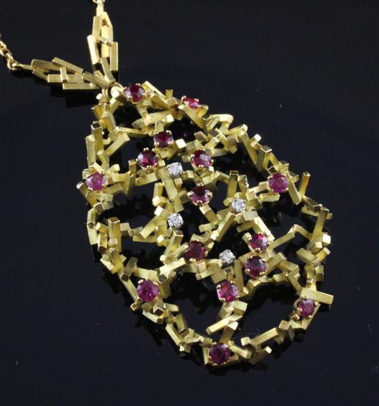 A 1970 s ruby and diamond set 18ct 170fba