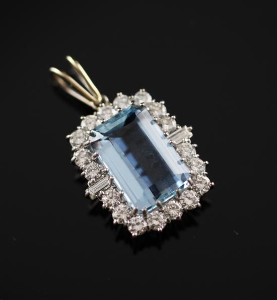 An 18ct white gold aquamarine and