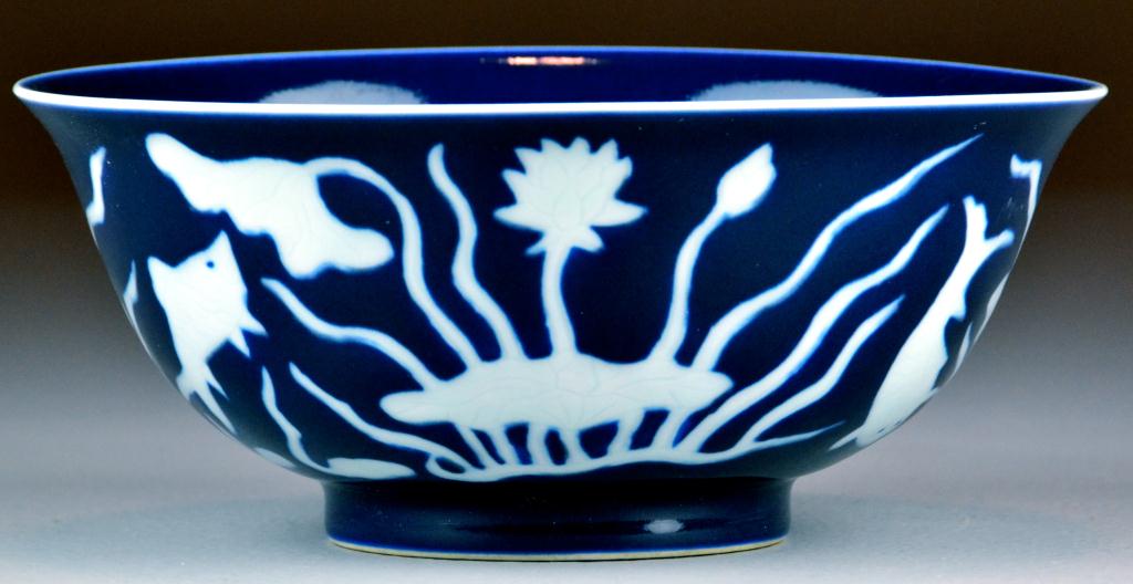 Chinese Large Blue Bowl with White FlowersDark