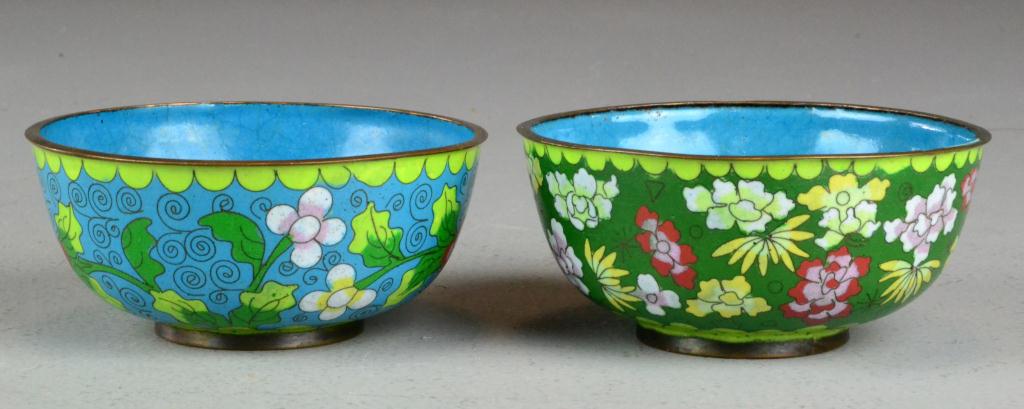 Pair of Chinese Cloisonne BowlsDepicting