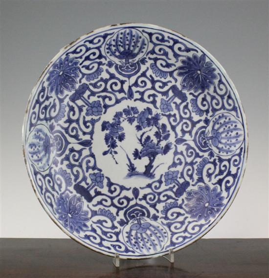 A Chinese blue and white dish Kangxi 171299