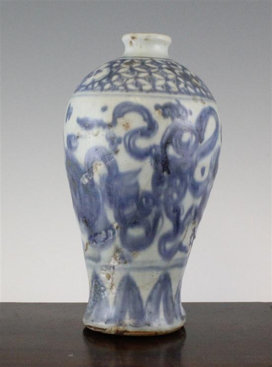 A Chinese Ming Dynasty blue and 17129a