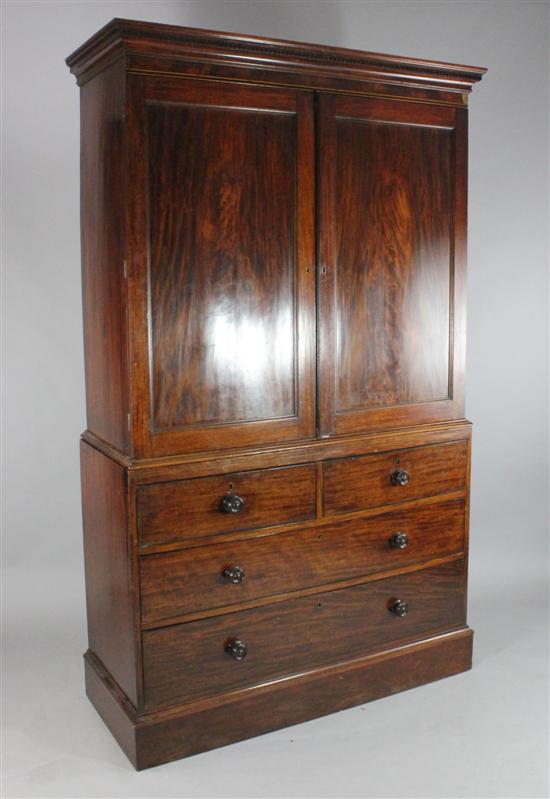 A George III mahogany linen press 171337