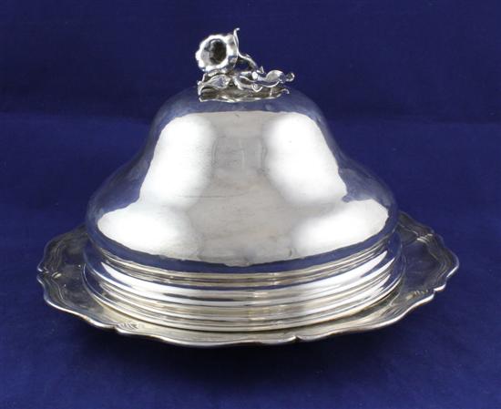 A Victorian silver vegetable tureen