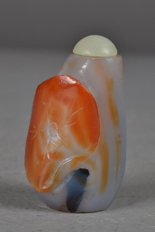 Chinese Carved Lavender Agate Snuff 1715c2