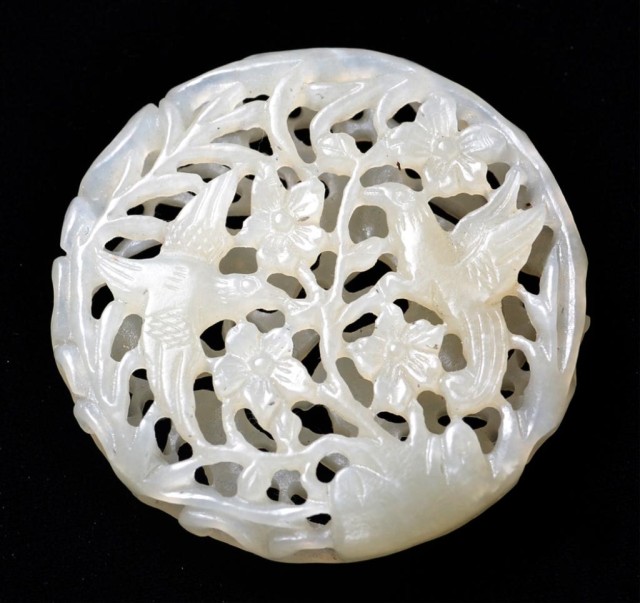 Fine Chinese Carved Jade PomanderIntricatly