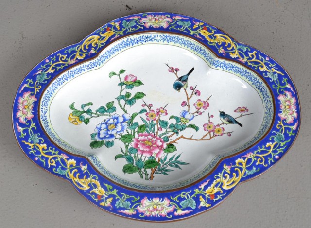 Chinese Canton Enamel Famille Rose DishFinely