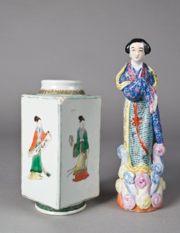  2 Chinese Porcelain Vase and 171647