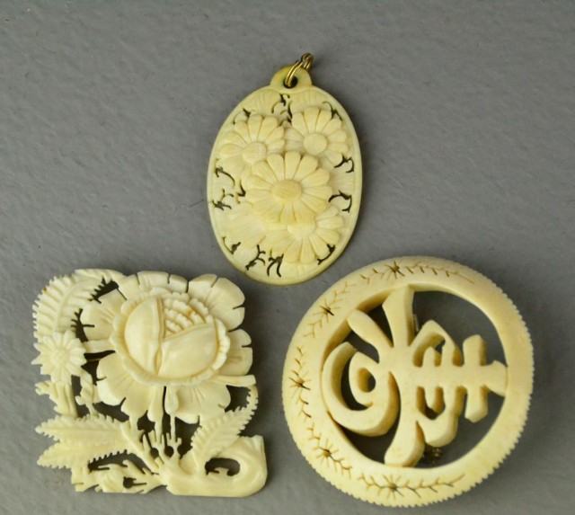 (3)Chines Carved Ivory PendantsAll