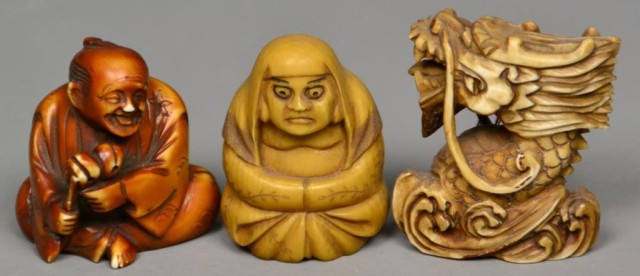  3 Japanese Carved Ivory NetsukeProbably 17168f