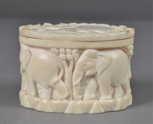 A Fine Indian Carved Ivory Box 17169d