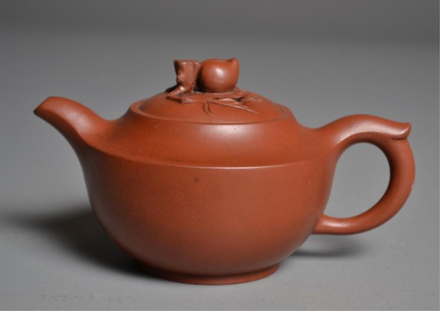 Chinese Yixing Teapot with Peach 1716b1