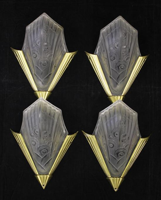 A set of four Art Deco moulded 17174f