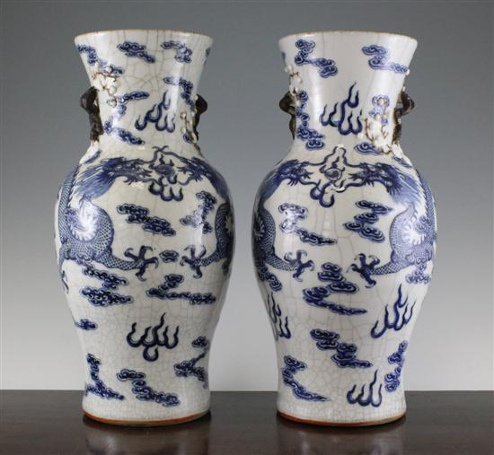 A pair of Chinese blue and white 1717e9